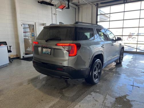 2023 GMC Acadia AT4