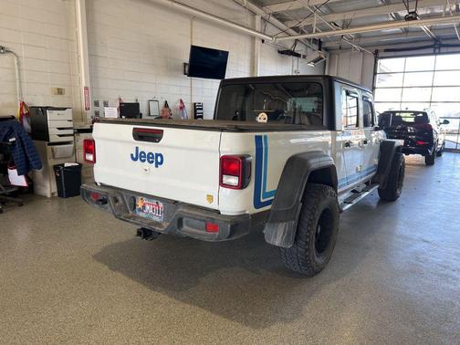 2023 Jeep Gladiator Sport