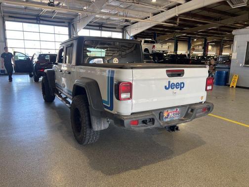 2023 Jeep Gladiator Sport