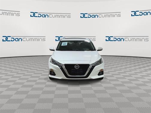 2020 Nissan Altima 2.5 SV