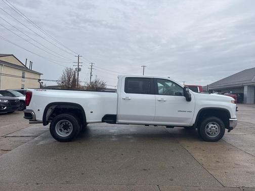 2026 Chevrolet Silverado 3500 LT