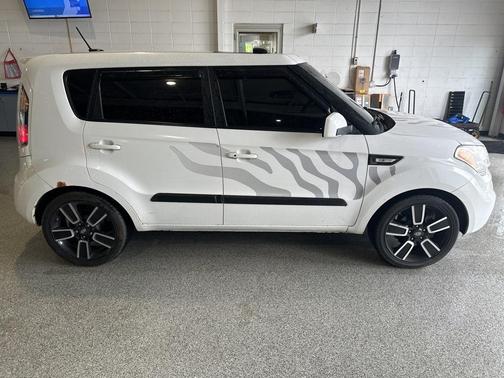 2011 Kia Soul +