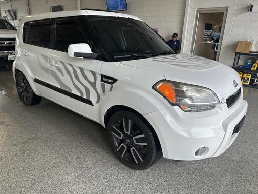 2011 Kia Soul +