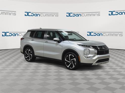 2023 Mitsubishi Outlander SE Special Edition