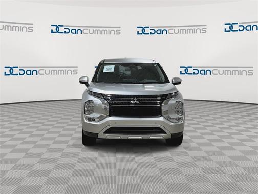 2023 Mitsubishi Outlander SE Special Edition