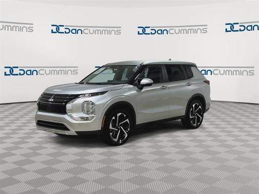 2023 Mitsubishi Outlander SE Special Edition