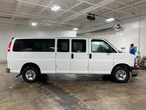 2018 Chevrolet Express 3500 LT