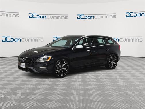 2017 Volvo V60 T6 R-Design Platinum