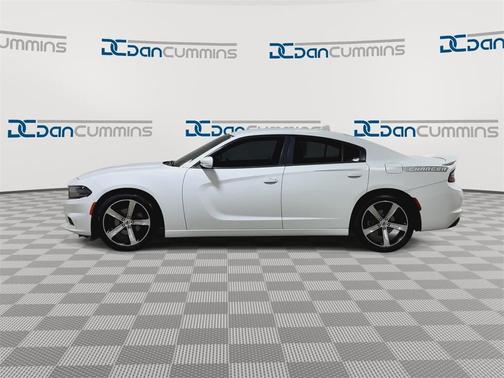 2017 Dodge Charger SXT