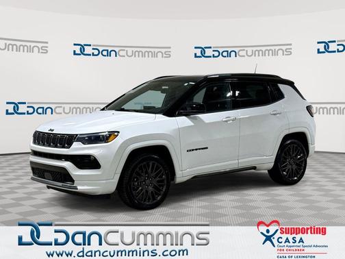 Bright White Clearcoat 2023 Jeep Compass Altitude