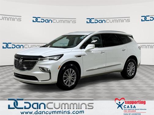 2023 Buick Enclave Essence