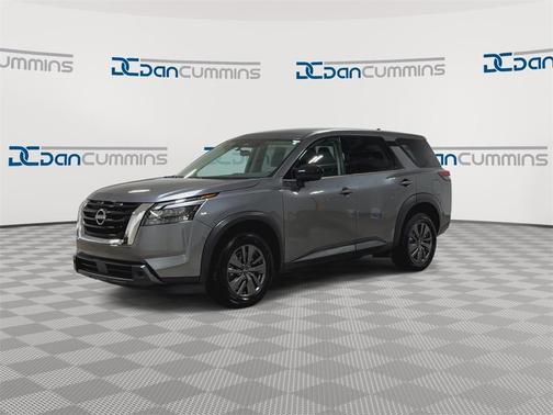2023 Nissan Pathfinder S