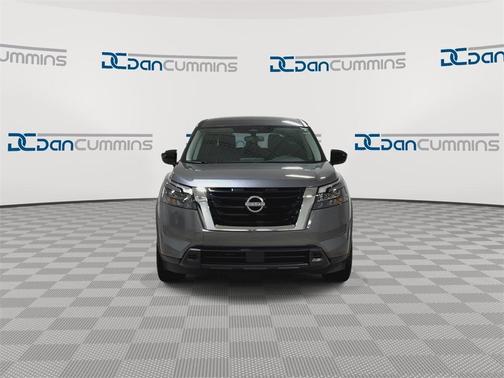 2023 Nissan Pathfinder S
