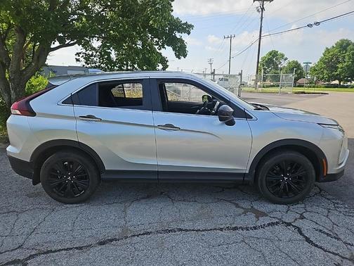 2022 Mitsubishi Eclipse Cross LE
