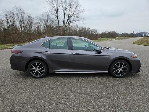 2023 Toyota Camry SE Nightshade
