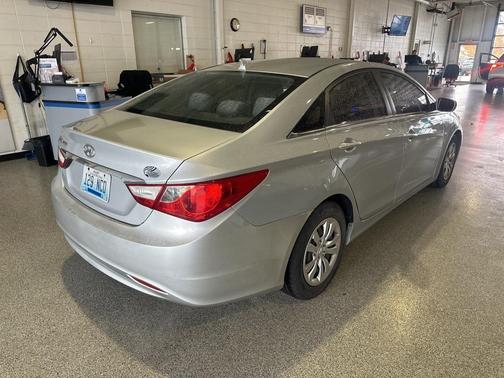 2011 Hyundai SONATA GLS