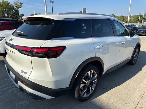 2022 INFINITI QX60 Luxe