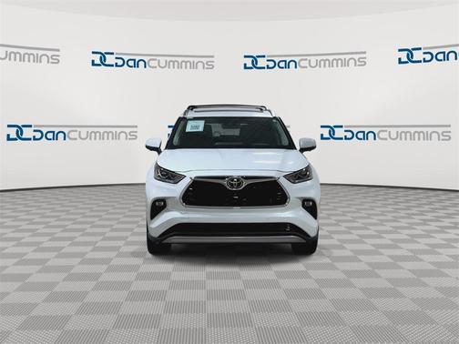 2023 Toyota Highlander Platinum