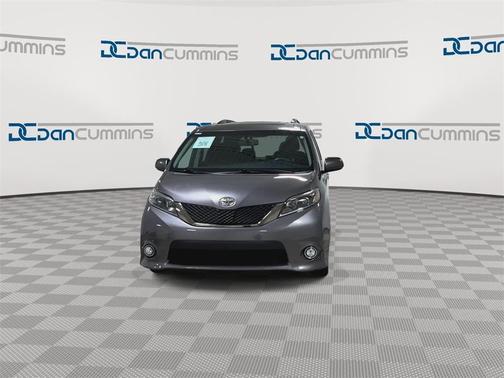 2017 Toyota Sienna SE Premium