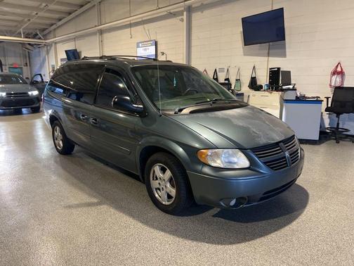2005 Dodge Grand Caravan SXT