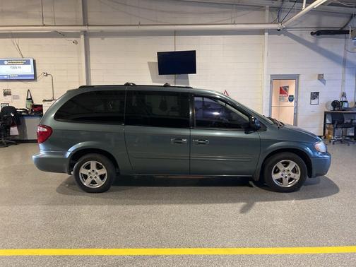 2005 Dodge Grand Caravan SXT