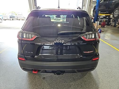 2022 Jeep Cherokee Trailhawk