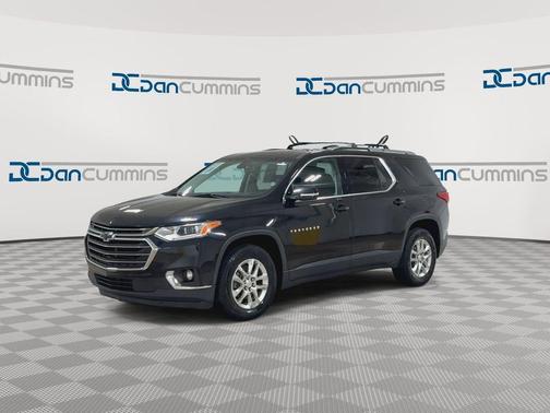 Mosaic Black Metallic 2018 Chevrolet Traverse LT Cloth