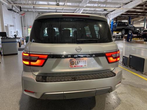 2024 Nissan Armada SV