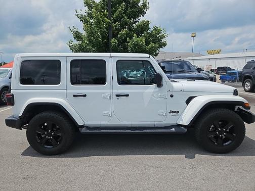 2021 Jeep Wrangler Unlimited Sahara Altitude