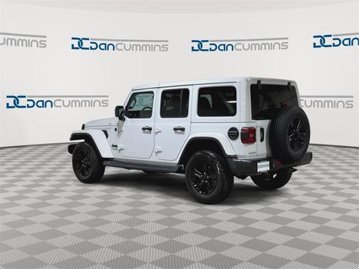 2021 Jeep Wrangler Unlimited Sahara Altitude