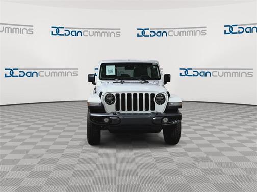 2021 Jeep Wrangler Unlimited Sahara Altitude