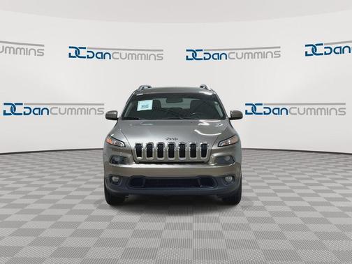 Light Brownstone Pearlcoat 2017 Jeep Cherokee Latitude
