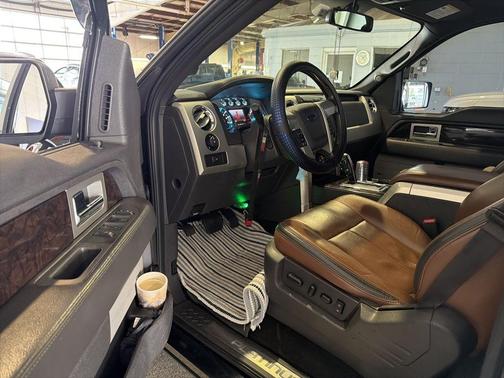 2014 Ford F-150 Platinum