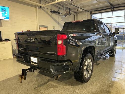 2022 Chevrolet Silverado 2500 Custom