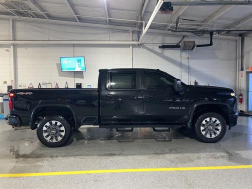 2022 Chevrolet Silverado 2500 Custom