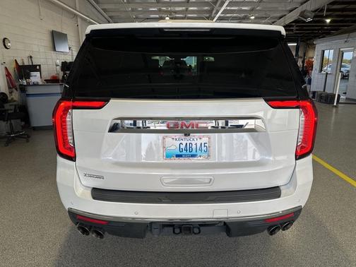 2022 GMC Yukon SLT