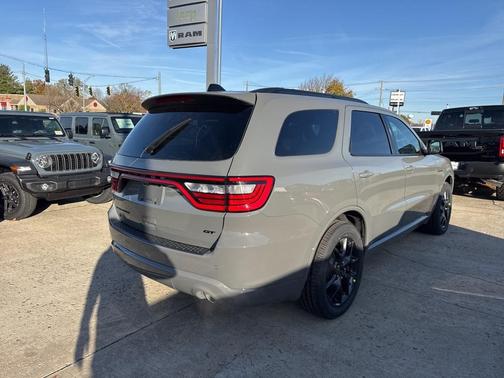 2026 Dodge Durango GT HEMI V8