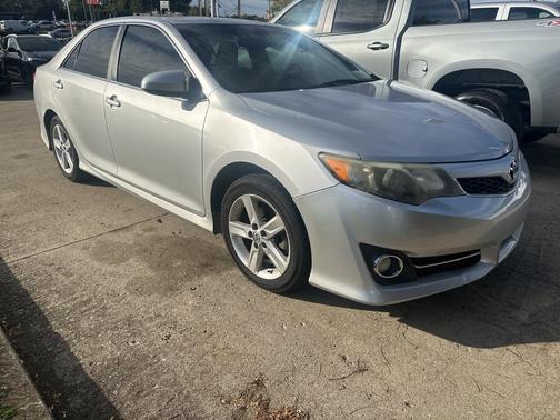 2014 Toyota Camry SE