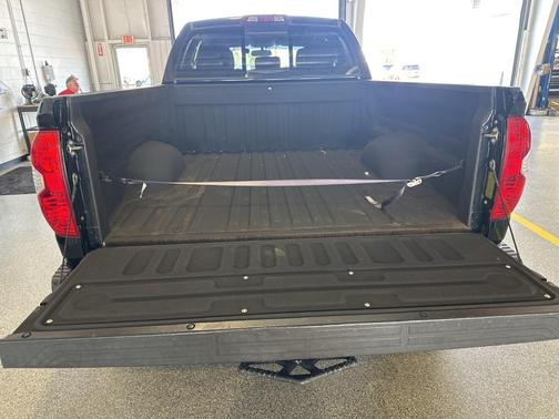 2014 Toyota Tundra SR5