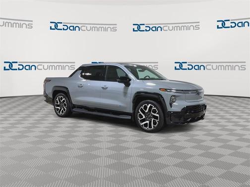 2025 Chevrolet Silverado EV RST