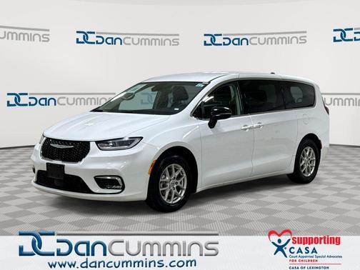 2024 Chrysler Pacifica Touring-L