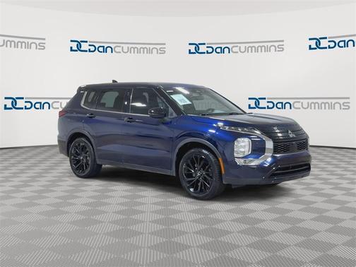 2022 Mitsubishi Outlander Black Edition