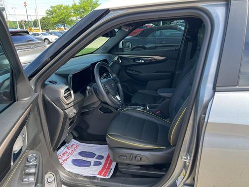Sterling Gray Metallic 2025 Chevrolet Trailblazer ACTIV