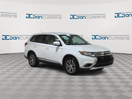 2016 Mitsubishi Outlander SE