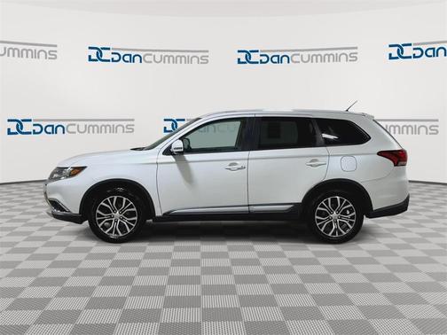 2016 Mitsubishi Outlander SE