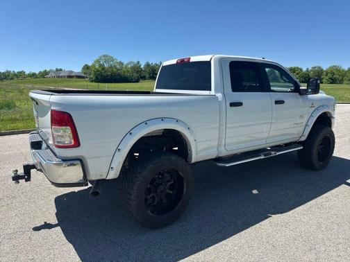 Bright White Clearcoat 2023 RAM 2500 Big Horn