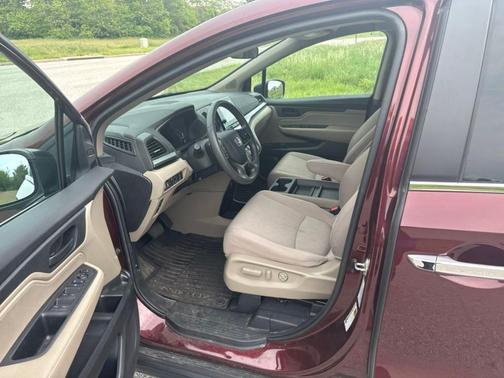 Red 2020 Honda Odyssey EX