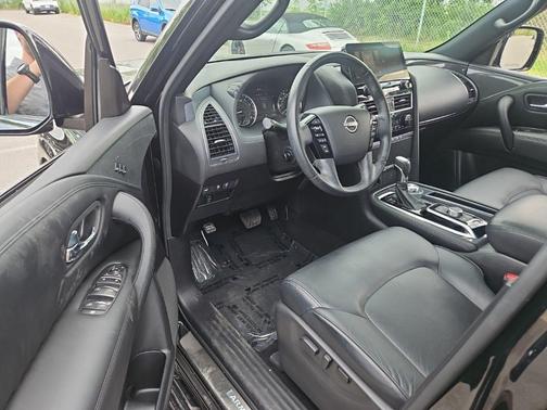 Black 2023 Nissan Armada SL
