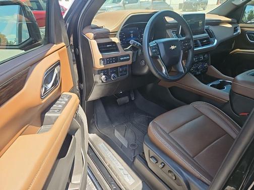 Black 2024 Chevrolet Suburban High Country