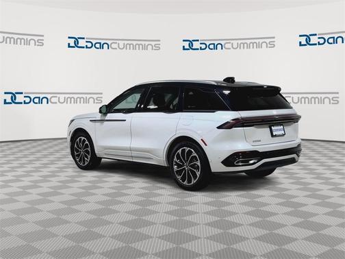 2024 Lincoln Nautilus Reserve